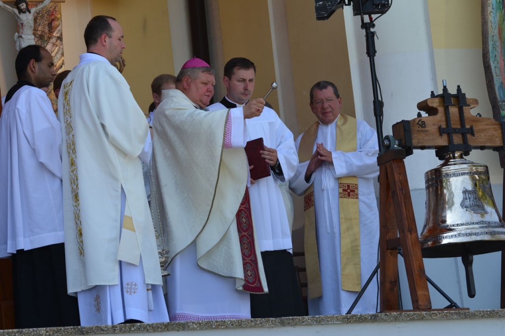 Požehnanie nového zvona sv. Benedikta a sv. Školastiky